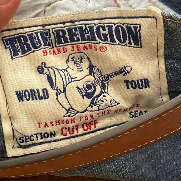 True Relations shorts retail price 160. Great conditions chic very stylish - Picture 12 of 14